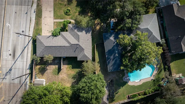 $675,000 | 1733 Creek Drive, Houston, TX 77055