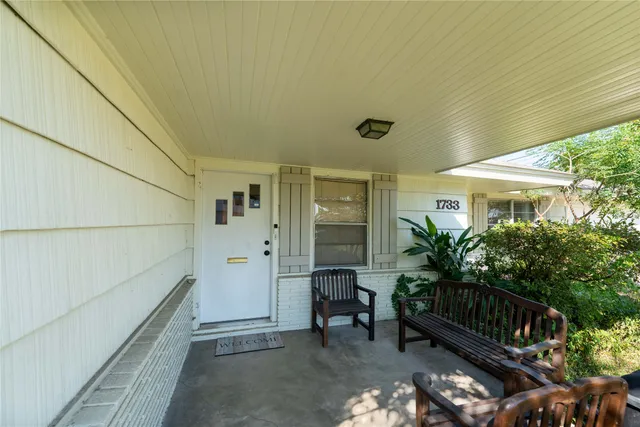 $675,000 | 1733 Creek Drive, Houston, TX 77055