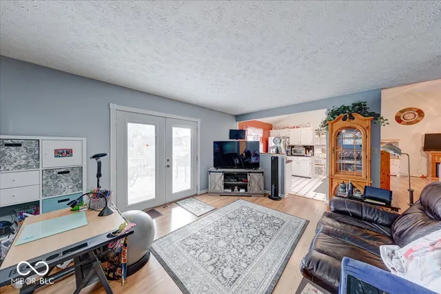 $325,999 | 628 Southridge Court, Westfield, IN 46074