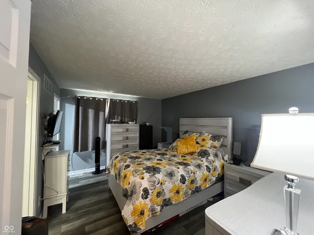 $325,999 | 628 Southridge Court, Westfield, IN 46074