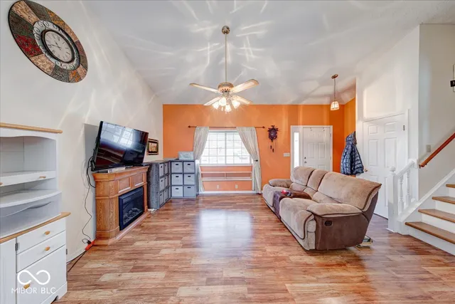 $325,999 | 628 Southridge Court, Westfield, IN 46074