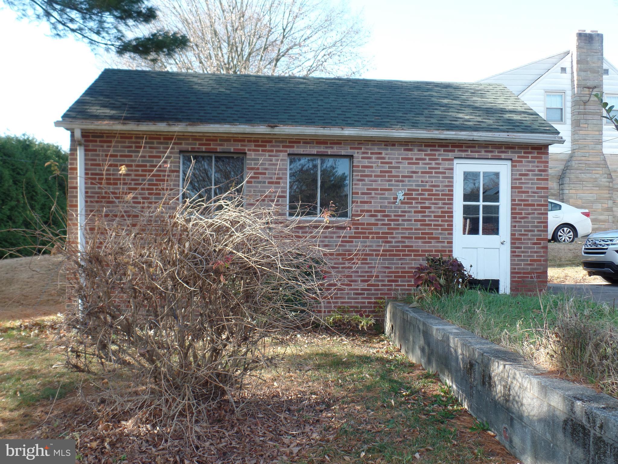 3771 Elder Road Harrisburg, PA 17111 - Photo 4 of 25 Gallery Image 4