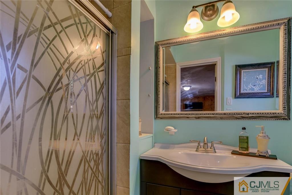 1205 Huron Road North Brunswick, NJ 08902 - Photo 17 of 22 Gallery Image 17