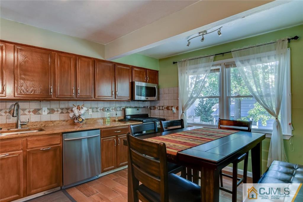 1205 Huron Road North Brunswick, NJ 08902 - Photo 8 of 22 Gallery Image 8
