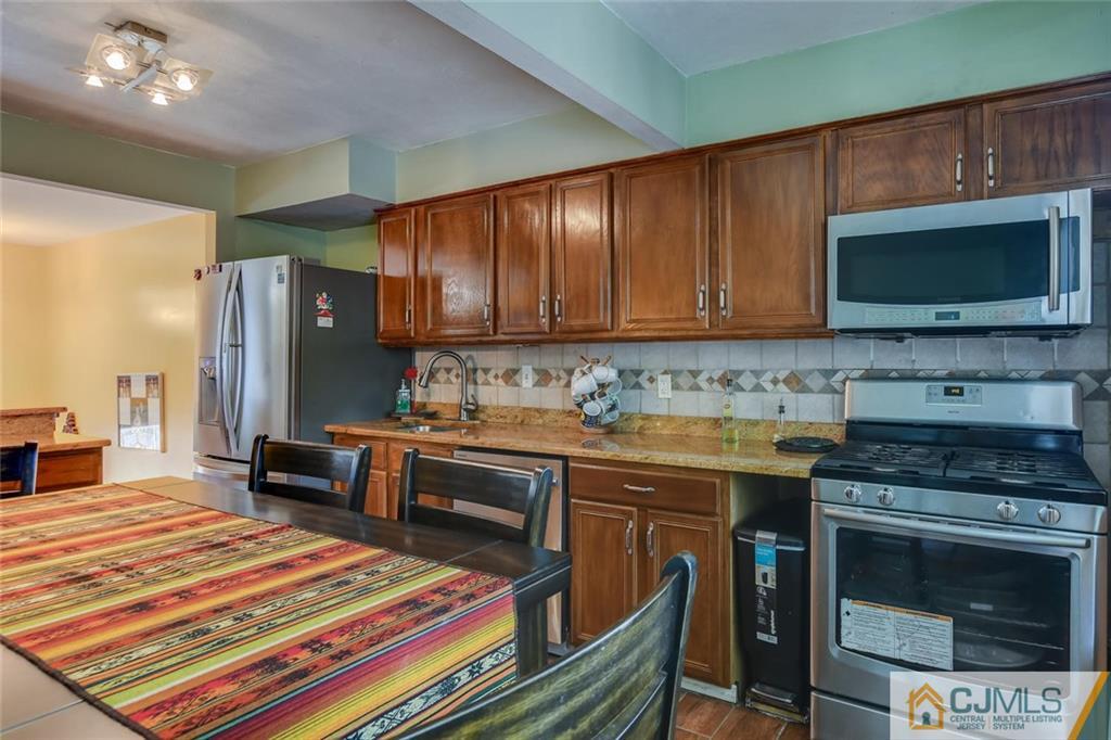 1205 Huron Road North Brunswick, NJ 08902 - Photo 9 of 22 Gallery Image 9