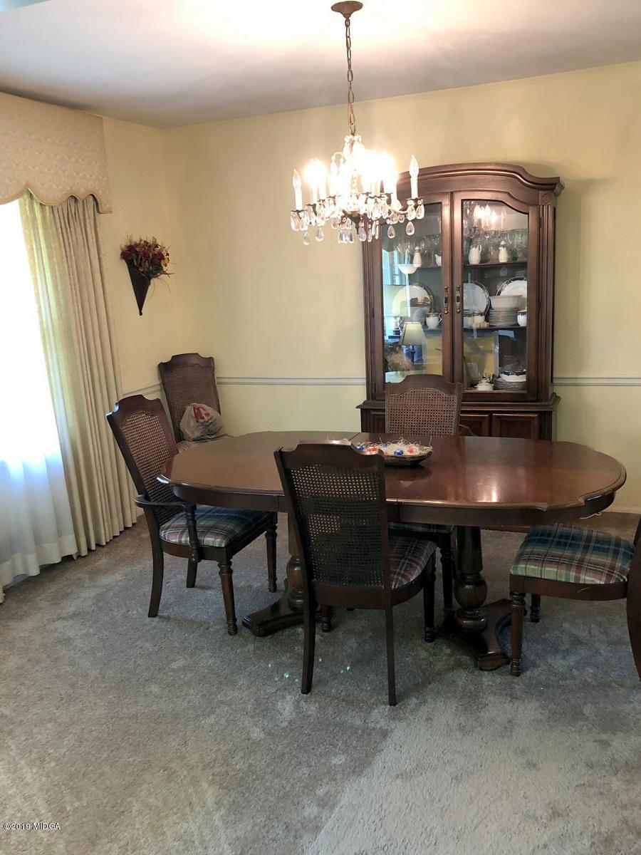 2874 Riverview Road Macon, GA 31204 - Photo 4 of 18 IMG_2400