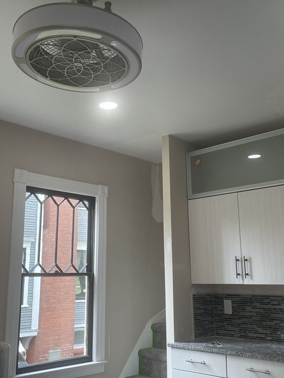 86 Magnolia Terrace Springfield, MA 01108 - Photo 14 of 32