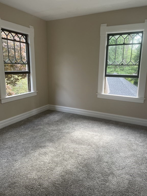 86 Magnolia Terrace Springfield, MA 01108 - Photo 15 of 32