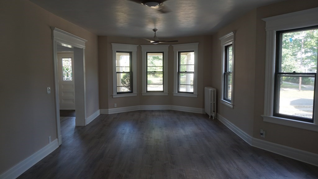 86 Magnolia Terrace Springfield, MA 01108 - Photo 6 of 32