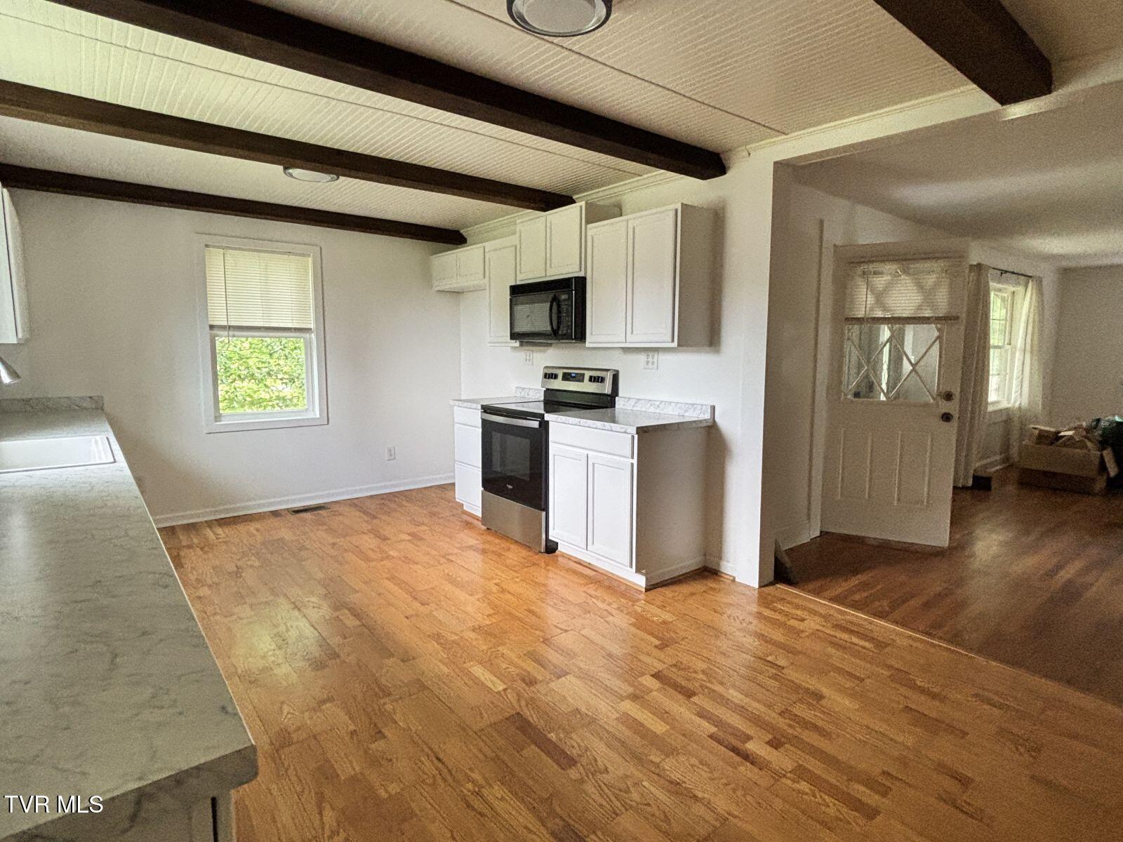 212 M D Dugger Road Elizabethton, TN 37643 - Photo 15 of 18 15
