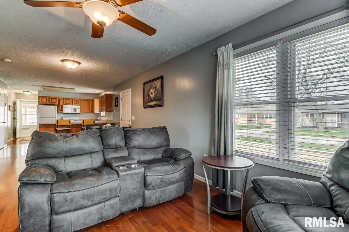 2230 East Enterprise Street Springfield, IL 62702 - Photo 8 of 39