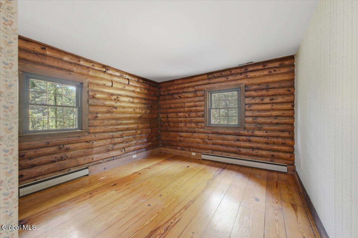 201 Burt Road Moreau, NY 12828 - Photo 17 of 26 10-009_IMG_2383