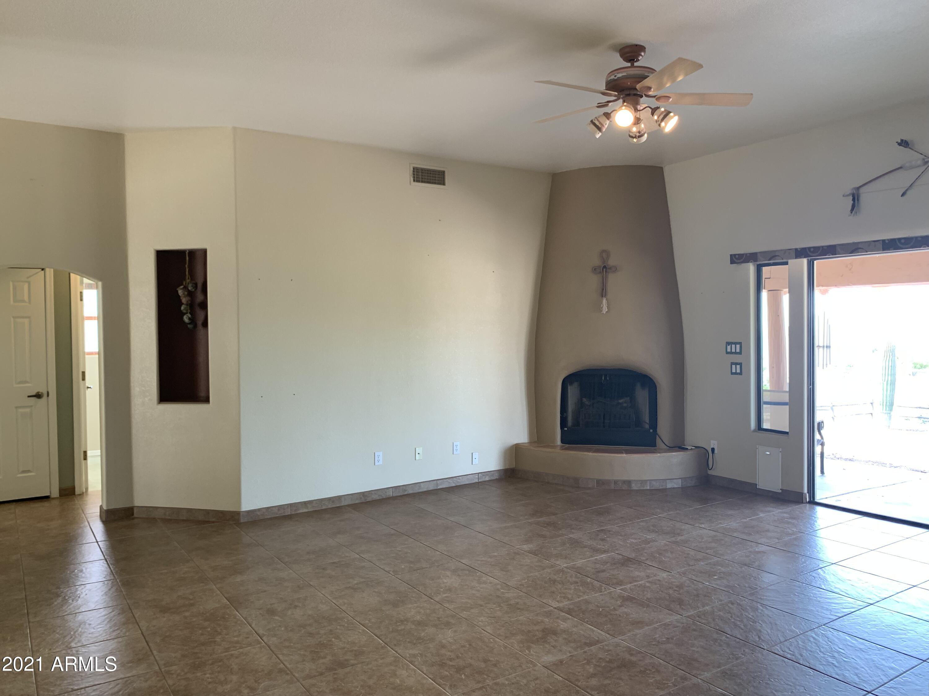 2186 North Prospectors Road Apache Junction, AZ 85119 - Photo 5 of 17 2021-08-28 10.43.59