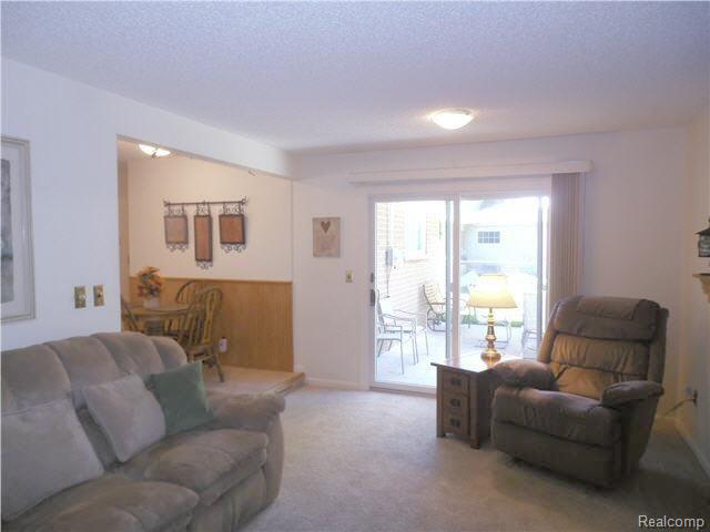 8230 Concord Road Grosse Ile, MI 48138 - Photo 13 of 19 fam rm other.jpg