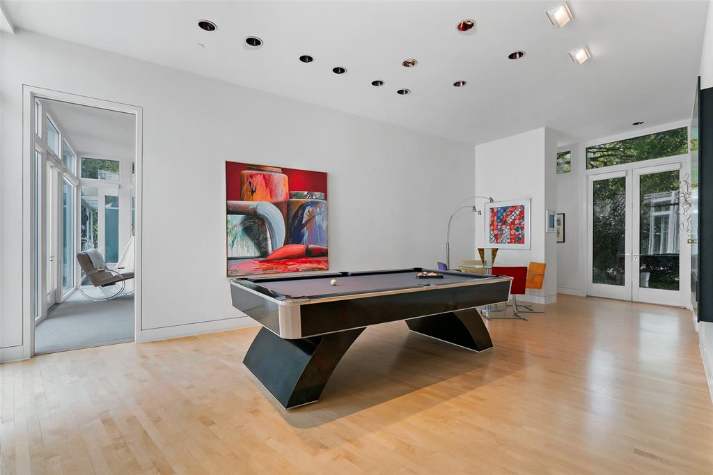 4130 Cochran Chapel Road Dallas, TX 75209 - Photo 37 of 40 a room with furniture