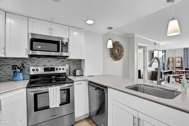 $1,600 | 2000 New River Inlet Road, Unit 2109, North Topsail Beach, NC 28460