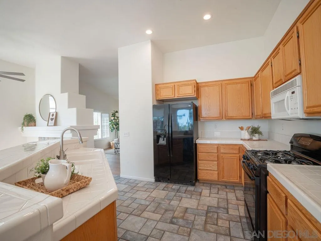 2641 Lobelia Road Alpine, CA 91901 - Photo 7 of 24