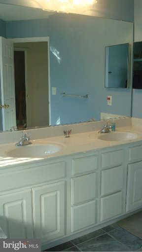 543 Park Road Severna Park, MD 21146 - Photo 14 of 30 Bath (Master)