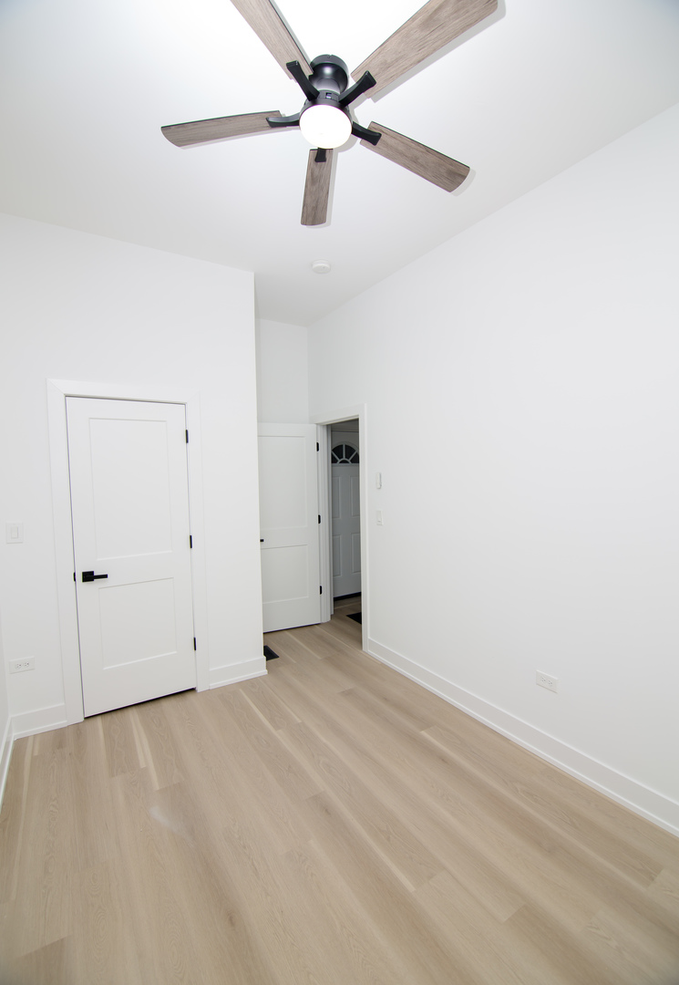 5531 South May Street Chicago, IL 60621 - Photo 10 of 11 a view of an empty room