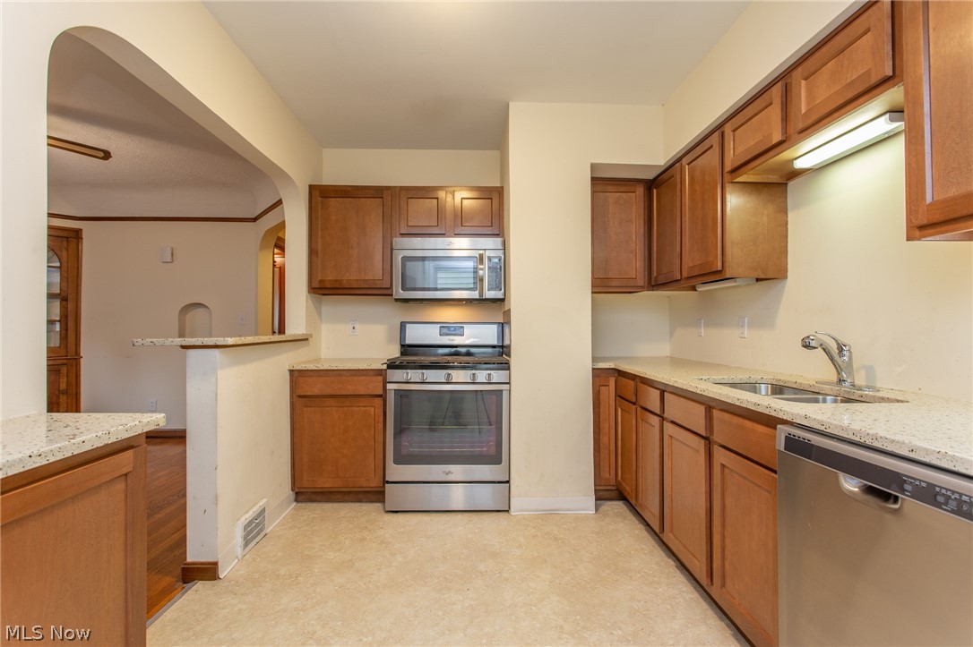 3151 Warren Road Cleveland, OH 44111 - Photo 4 of 35 Gallery Image 4
