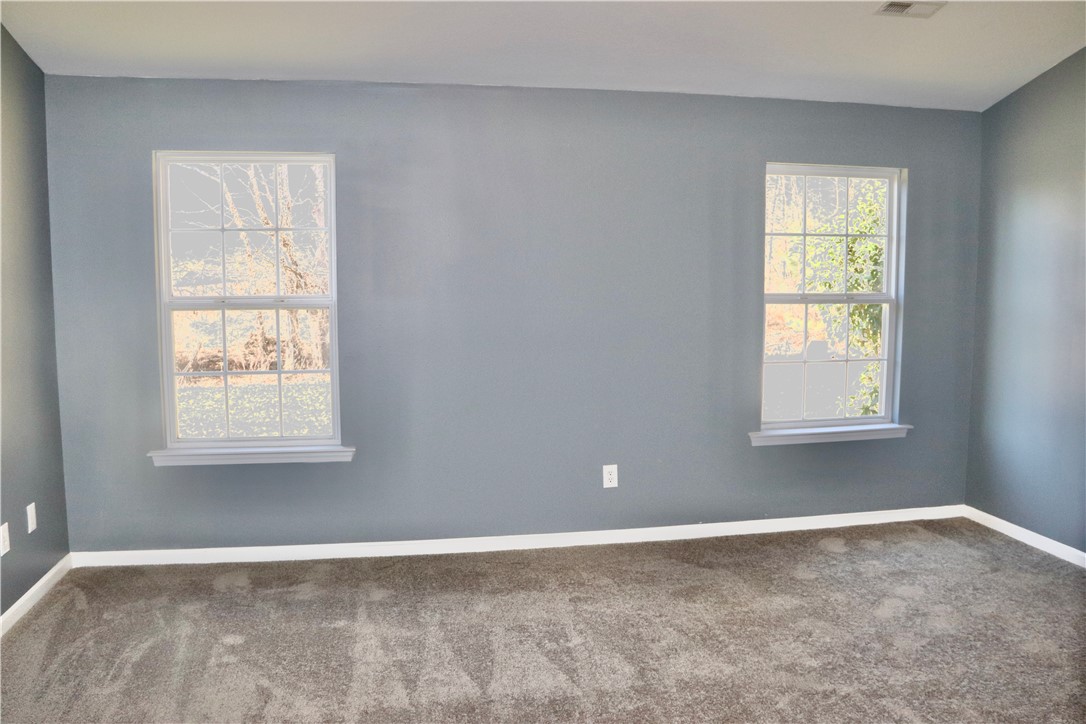 117 Radcliff Way Anderson, SC 29621 - Photo 18 of 29 Master bedroom 1 facing backyard of home