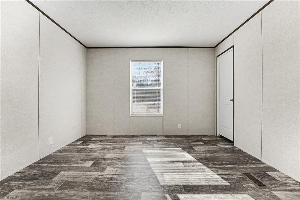 172 Lester Drive Lexington, NC 27292 - Photo 17 of 25 Bedroom 2