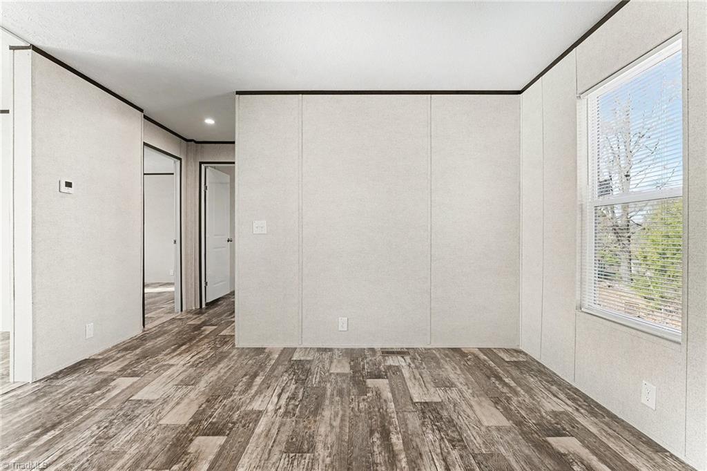 172 Lester Drive Lexington, NC 27292 - Photo 7 of 25 Dinning Area