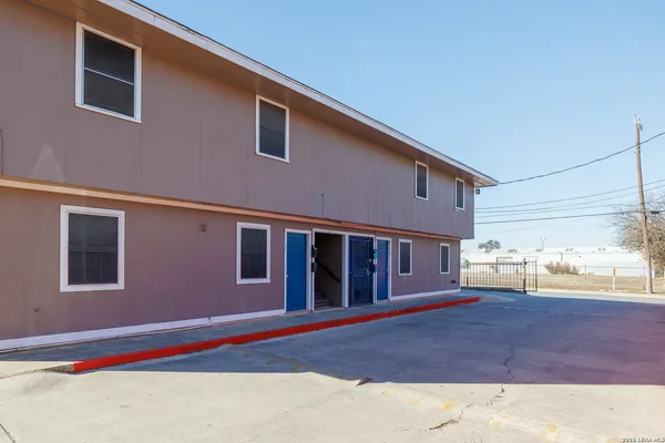$825 | 222 Merida Street, San Antonio, TX 78207