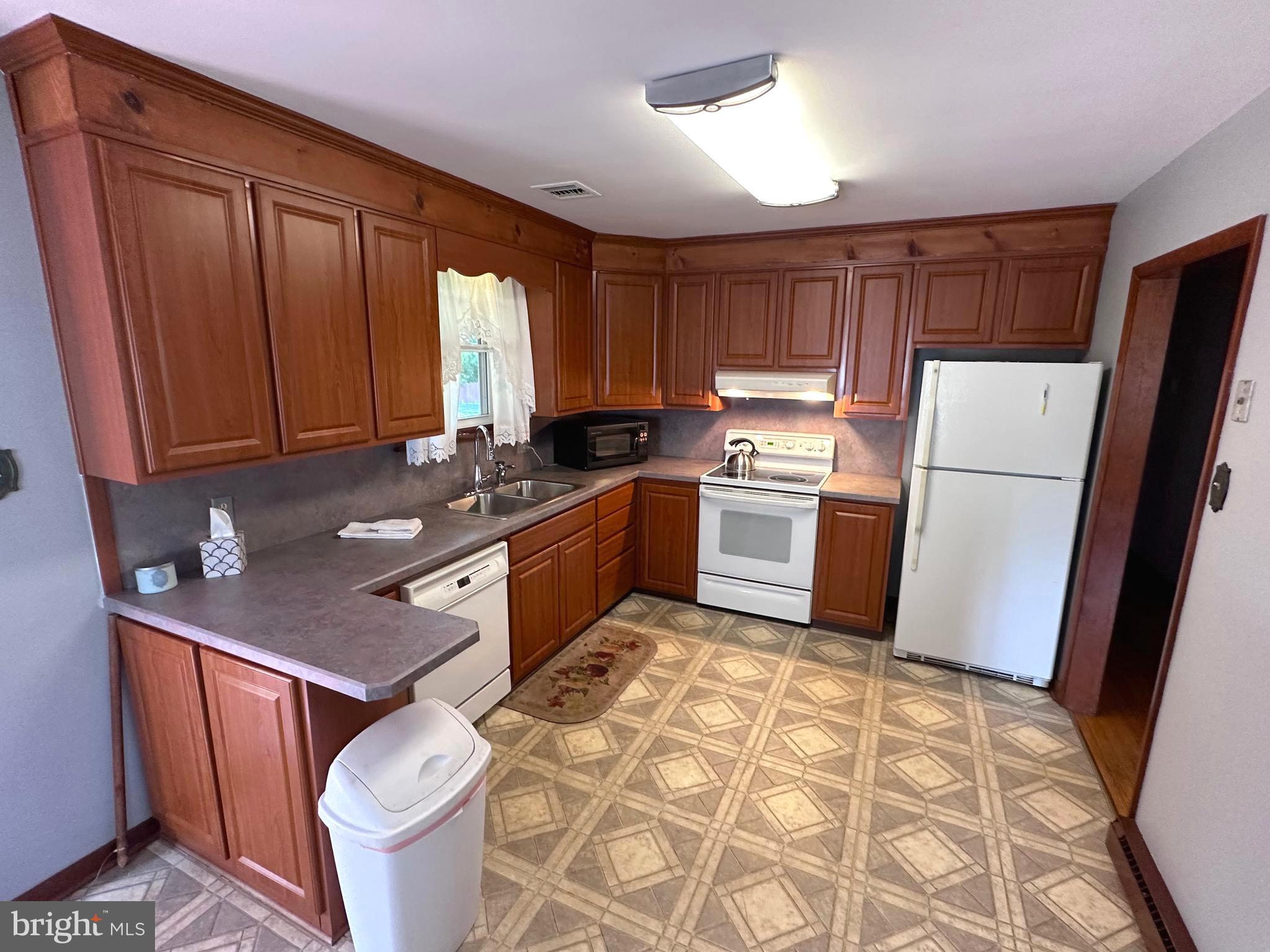 515 Vaughn Road Royersford, PA 19468 - Photo 14 of 49 kitchen