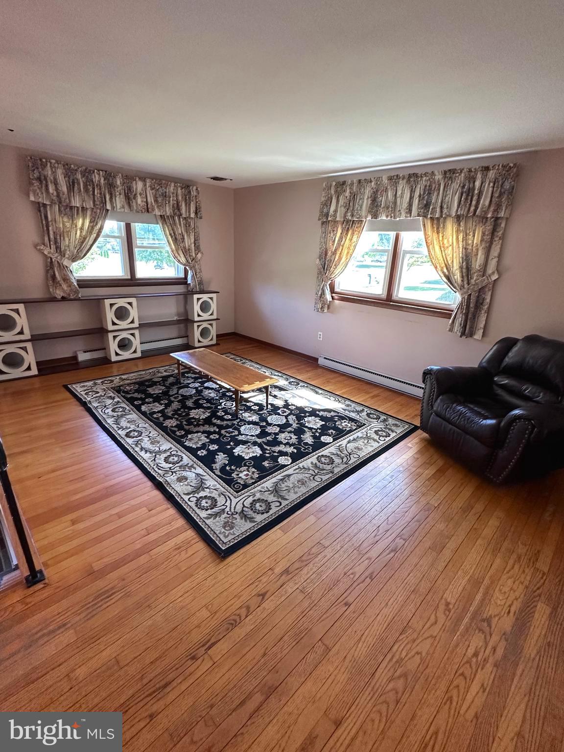 515 Vaughn Road Royersford, PA 19468 - Photo 21 of 49 living room