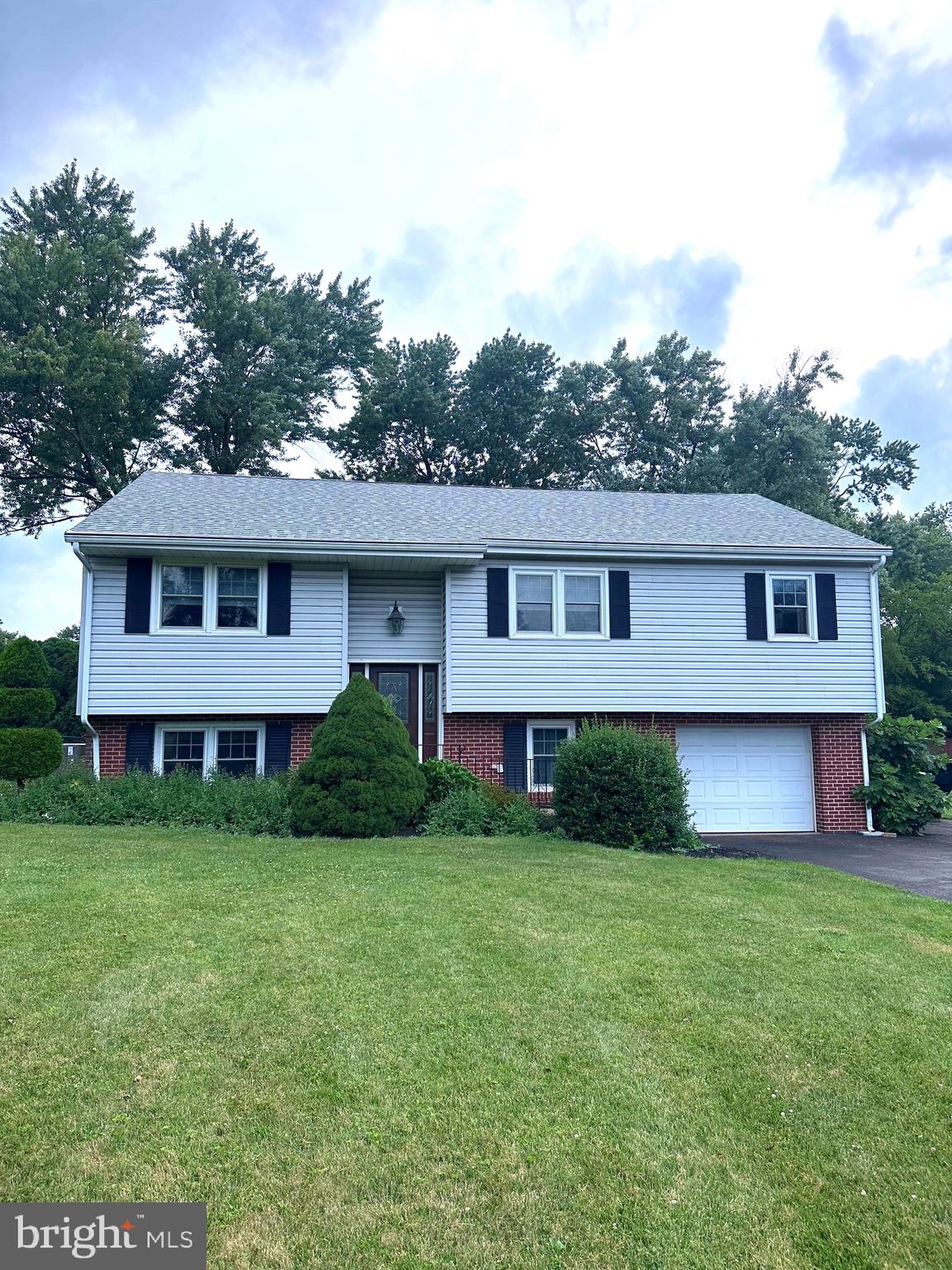515 Vaughn Road Royersford, PA 19468 - Photo 47 of 49 exterior front view