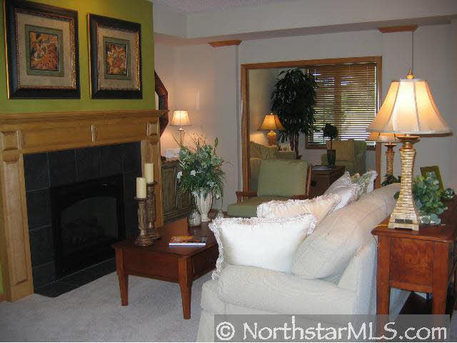 300 Valley Commons Hudson, WI 54016 - Photo 7 of 8 Gallery Image 7