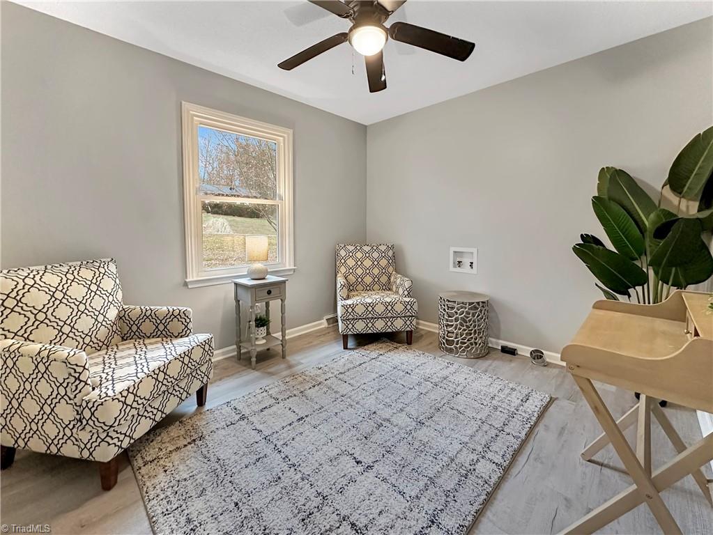 149 Stonebridge Road Purlear, NC 28665 - Photo 19 of 33 Laundry Room / Office Main level