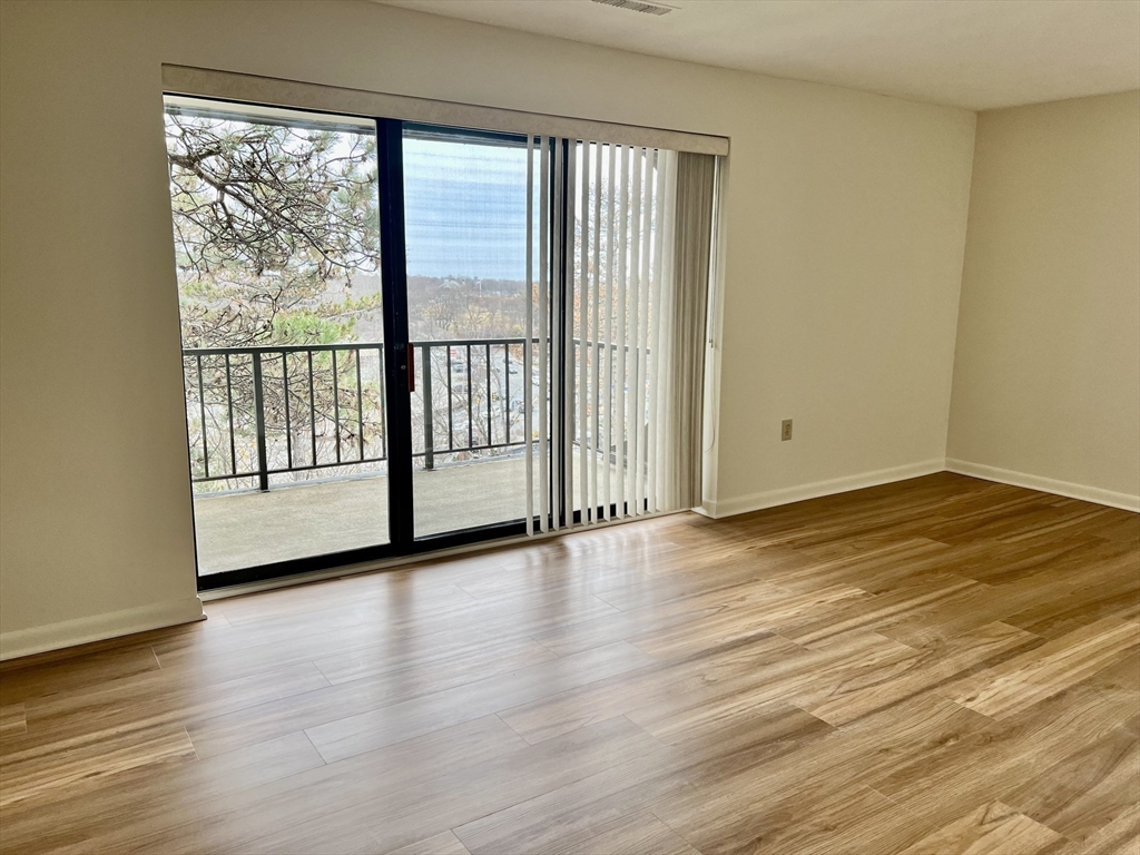 1008 Paradise Road, Unit 3N Swampscott, MA 01907 - Photo 24 of 29