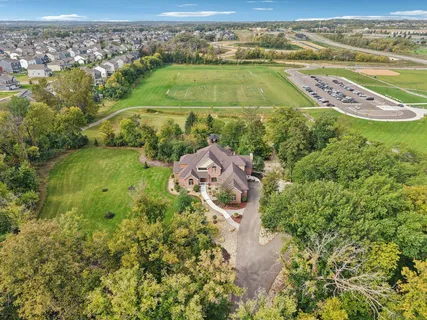 $1,190,000 | 18685 Highview Avenue, Lakeville, MN 55044