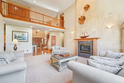 $1,190,000 | 18685 Highview Avenue, Lakeville, MN 55044