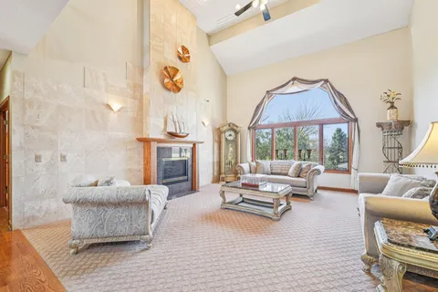 $1,190,000 | 18685 Highview Avenue, Lakeville, MN 55044