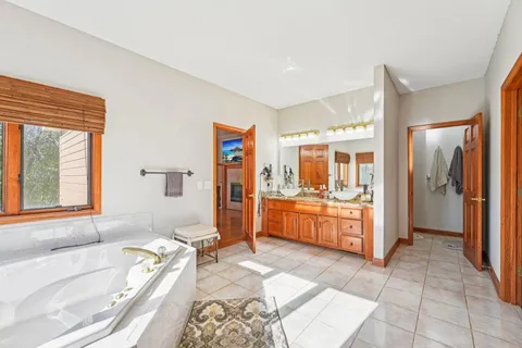$1,190,000 | 18685 Highview Avenue, Lakeville, MN 55044