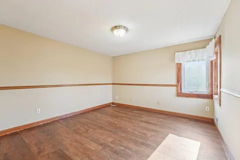 $1,190,000 | 18685 Highview Avenue, Lakeville, MN 55044