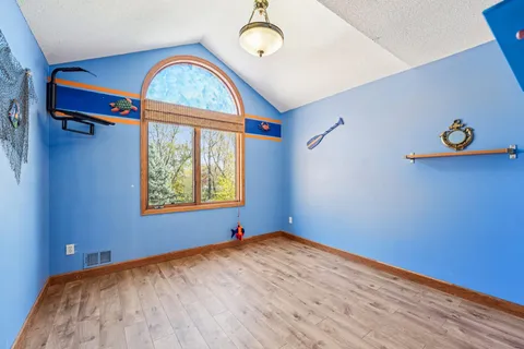 $1,190,000 | 18685 Highview Avenue, Lakeville, MN 55044