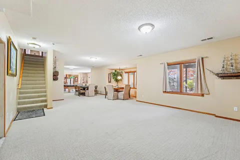 $1,190,000 | 18685 Highview Avenue, Lakeville, MN 55044
