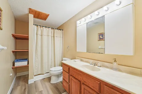 $1,190,000 | 18685 Highview Avenue, Lakeville, MN 55044
