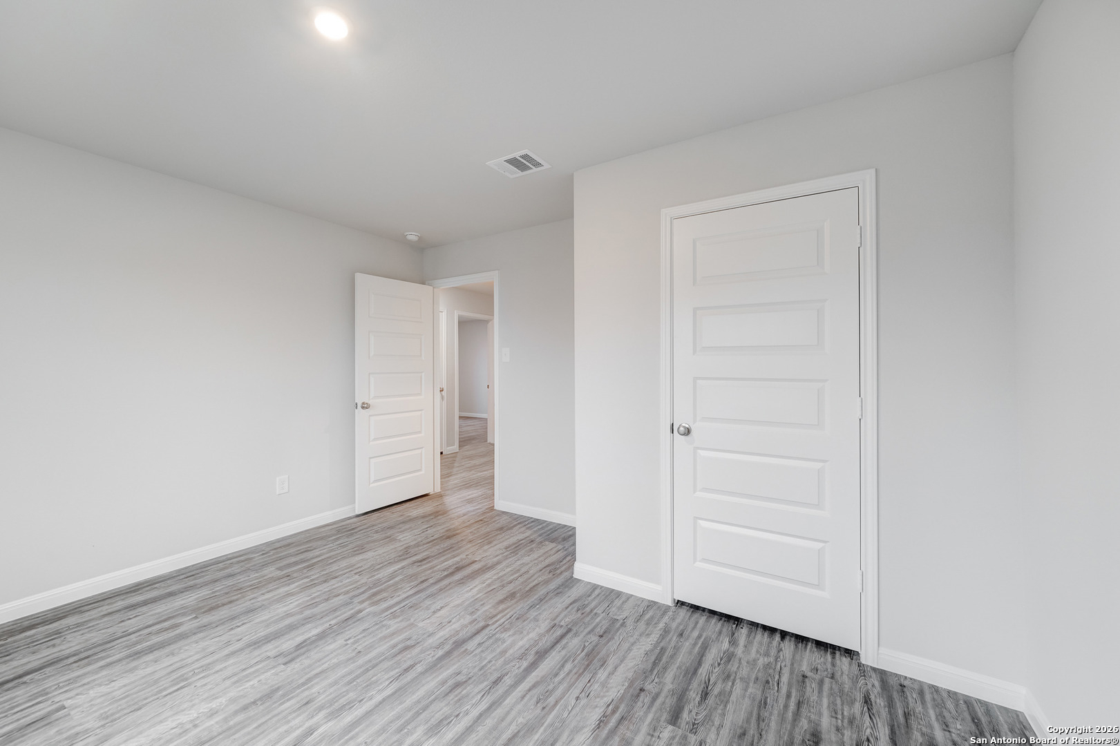 110 Sutton Place Uvalde, TX 78801 - Photo 9 of 12