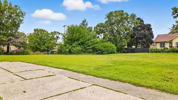 $155,000 | 330 South Oak Avenue, Owatonna, MN 55060