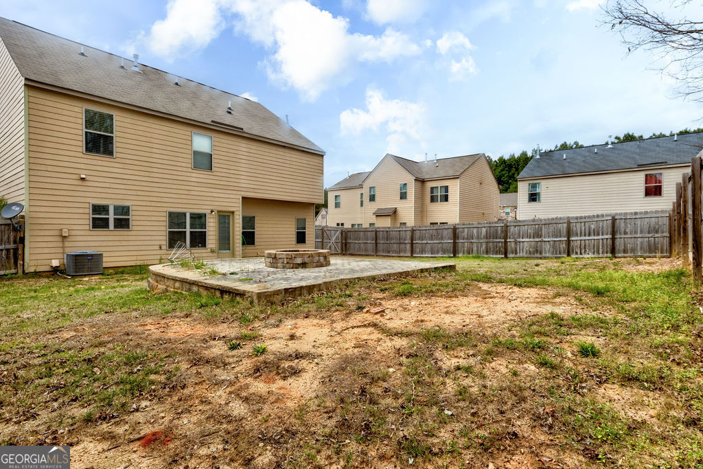 3495 Zaks Way Bethlehem, GA 30620 - Photo 34 of 40 a backyard of a house