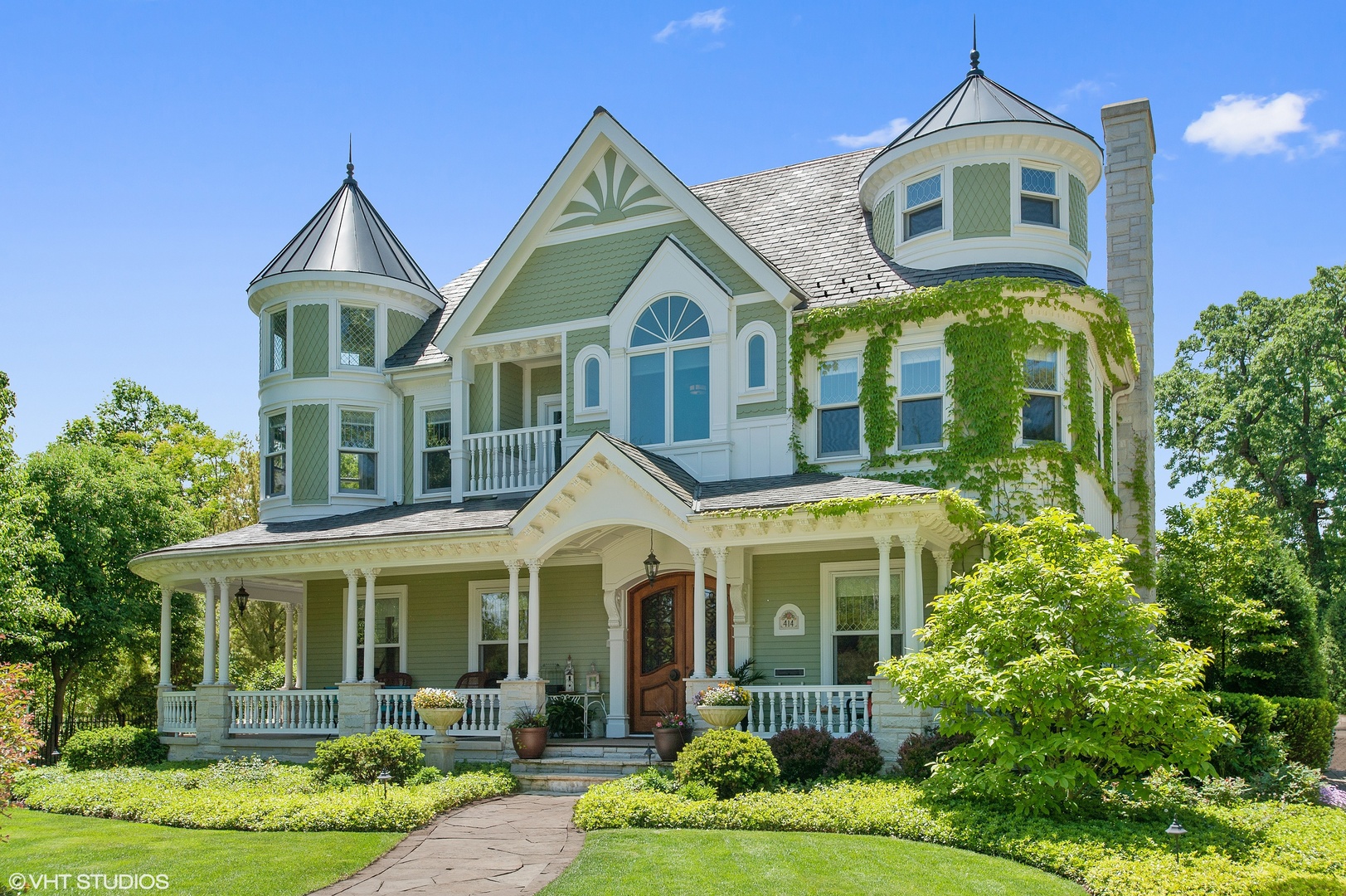 414 Warwick Road Kenilworth, IL 60043 - Photo 3 of 50