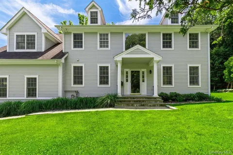 $1,750,000 | 2 Saunders Street, Hastings-on-Hudson, NY 10706