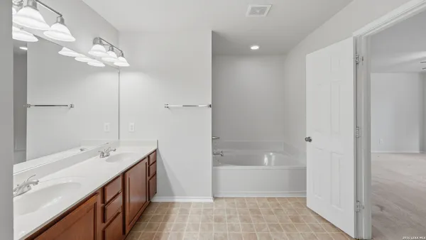 $314,900 | 11004 Forest Pass Court, Live Oak, TX 78233