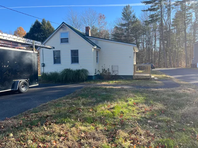 $289,900 | 10 Kasseys Way, Unit 1, Westbrook, ME 04092