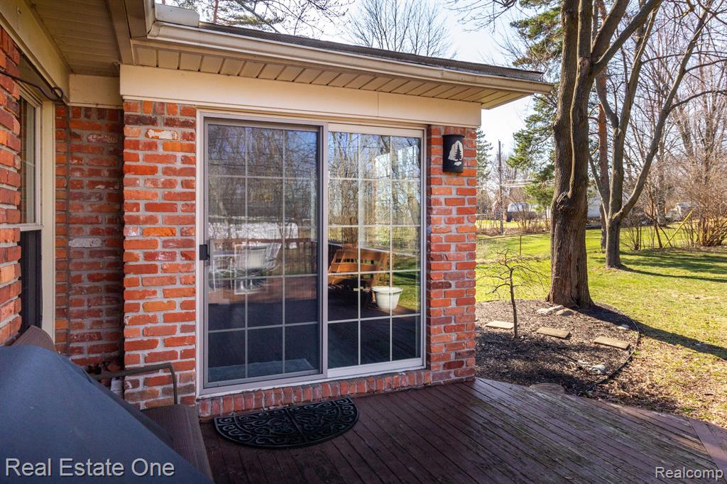 2236 Oklahoma Avenue Rochester Hills, MI 48309 - Photo 46 of 57